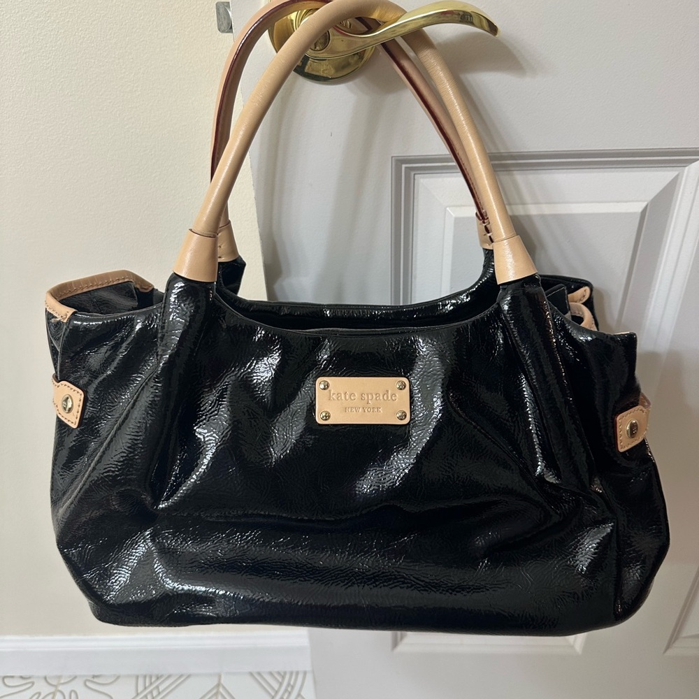 Kate Spade Black and Cream Shoulder Bag